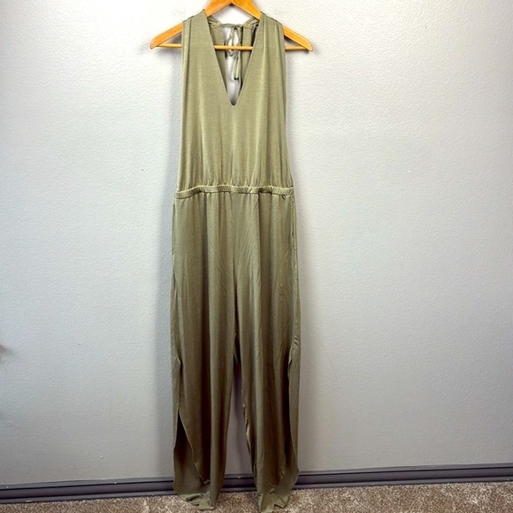 PilyQ Olive Joanne Jumpsuit Swim Cover-up Open Leg Slit Back V-Neck One Piece L - Picture 4 of 11